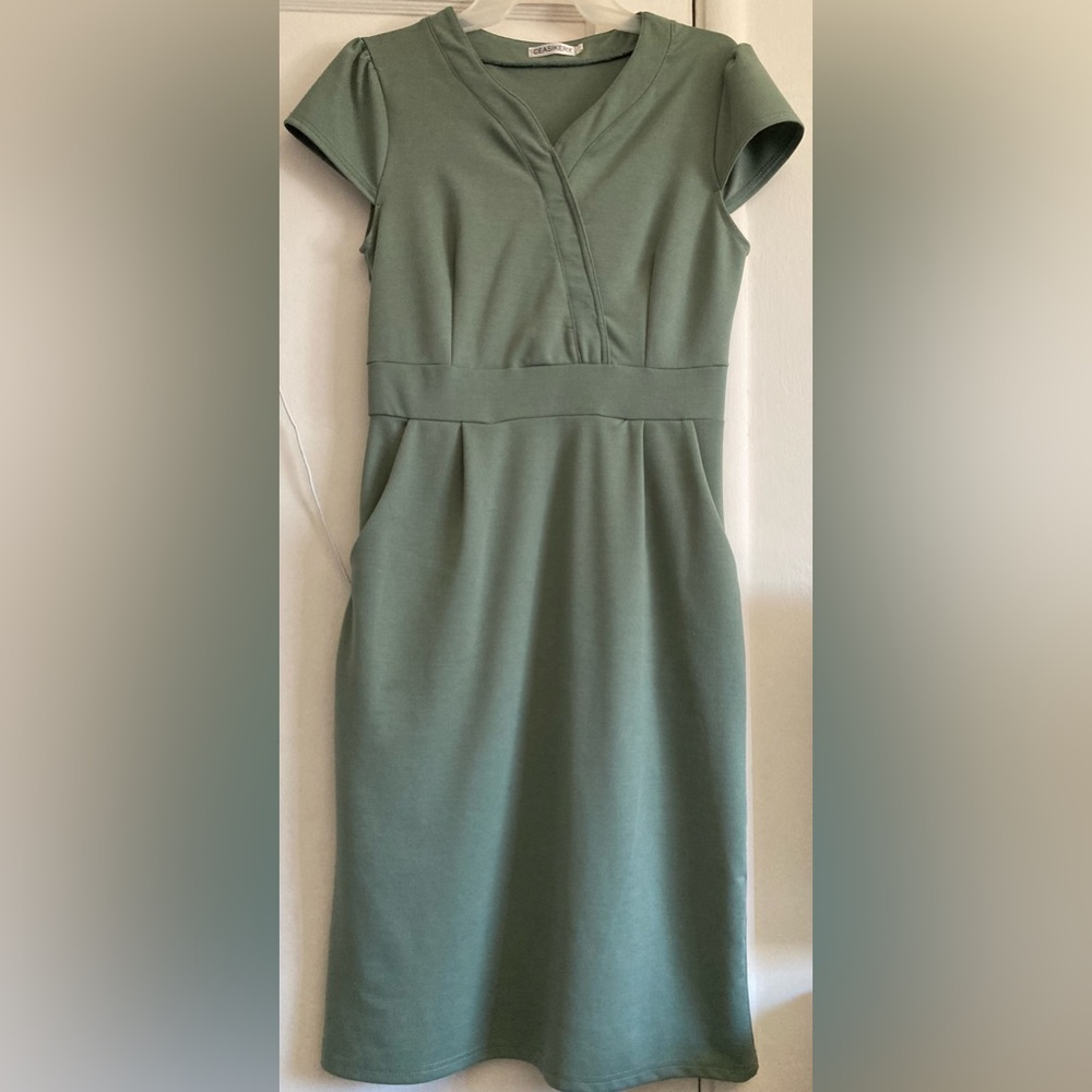 Chic Green Dress